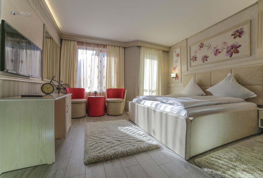 Hotel Golden Spirit Băile Herculane Cameră foto