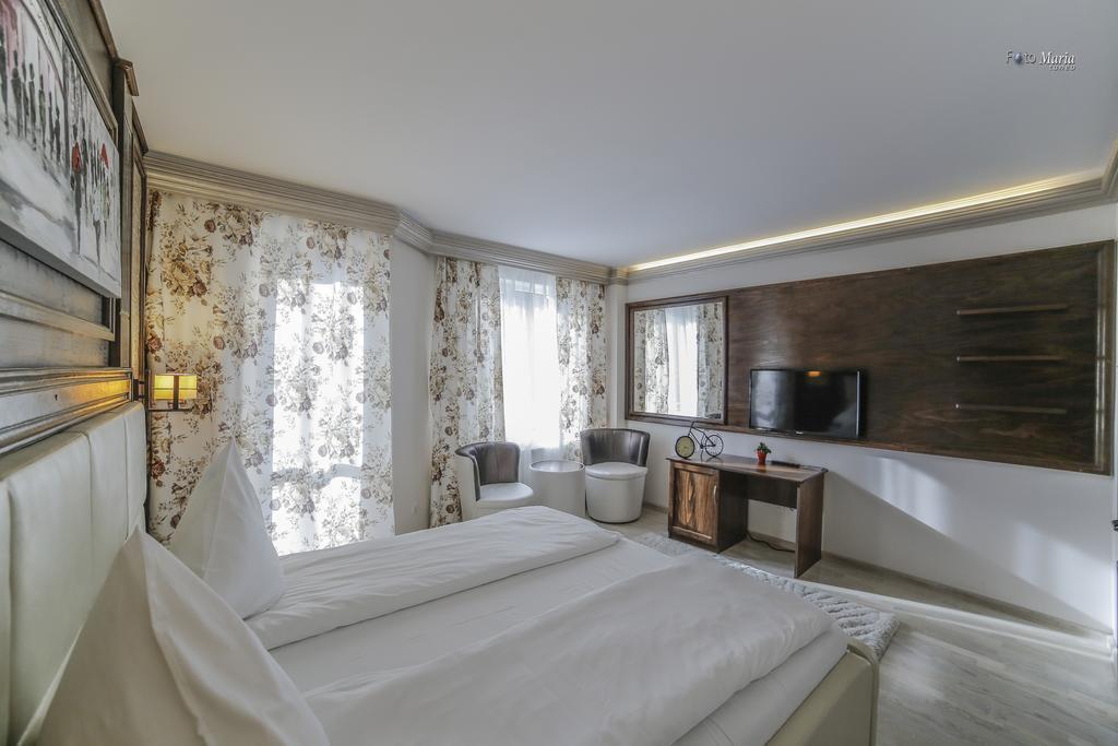Hotel Golden Spirit Băile Herculane Cameră foto
