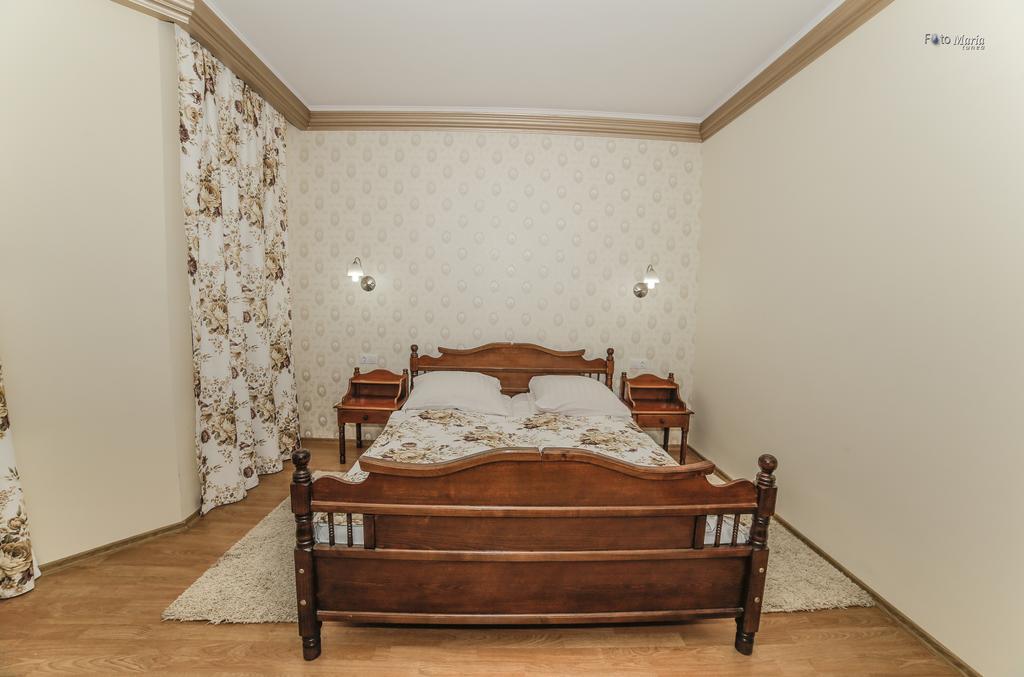 Hotel Golden Spirit Băile Herculane Cameră foto