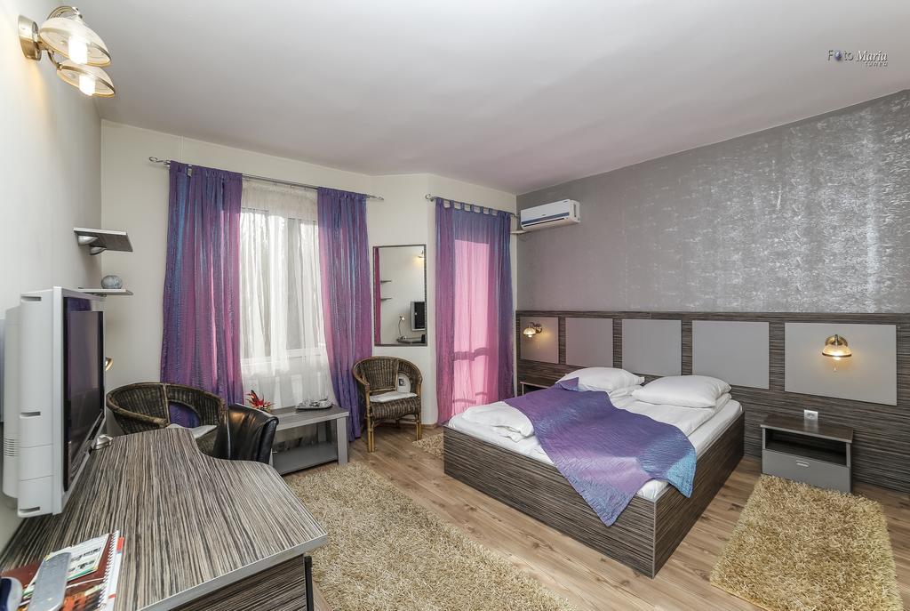 Hotel Golden Spirit Băile Herculane Cameră foto